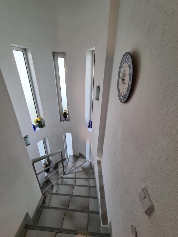 플로지타 Wonderful House With Private Garden 빌라 외부 사진